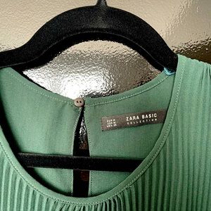 Zara //Deep Green // Top